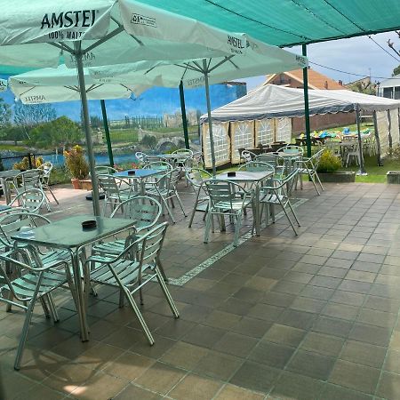 Hostal Restaurante Río Ubierna Quintanilla-Vivar Exterior foto